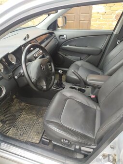 Outlander 2,0i 4x4 - 7