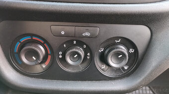 Prodám Fiat Doblo MAXI 5míst 1.6JTD 77KW r.v.2018 - 7