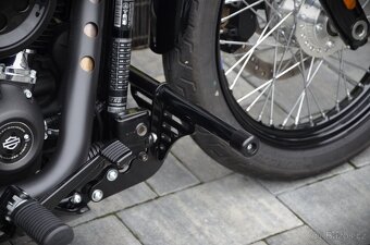 Harley Davidson FXBB Softail Street Bob 107 CZ původ - 7