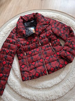 Péřová bunda Desigual - 7