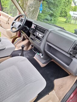 Volkswagen T4 Caravelle 2.5 TDI 111 kw - 7