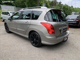 Peugeot 308,
1,6 7MÍST.KŮŽE.NAVI. - 7