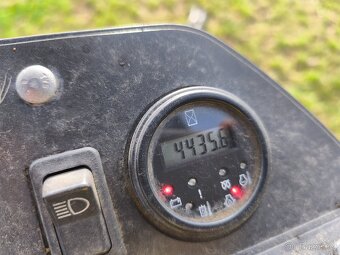 John Deere 8700 vřetenová sekačka - 7