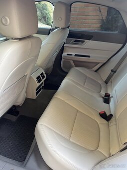 Jaguar XF - 7