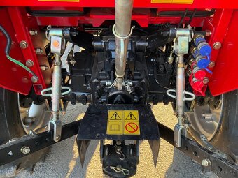 Traktor DF 304 G2, 1550 kg, 30 koní - 7