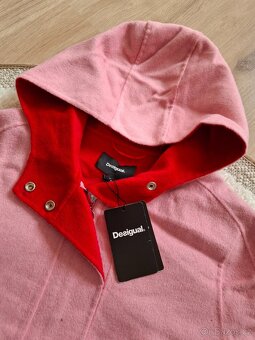 Růžový kabátek s vlnou Desigual - 7