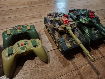 RC soubojové tanky set - 7