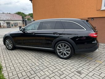 Mercedes-Benz E 220 E 220d 4MATIC All-TerrainT - 7