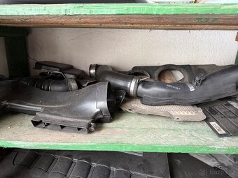 BMW 330xd (2011) - 7