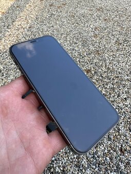 IPhone 12 Pro - baterie 100% - 7