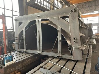 Svářeče MIG MAG (135/136) Сварщик в Германию - 7