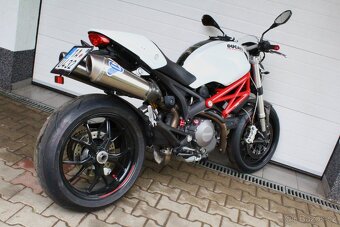 Ducati Monster 796 - 7