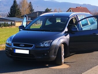 Ford Focus mk2 1.6 74 kW combi - 7