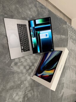 Apple MacBook Pro 16 2019, 16GB, 512 GB HDD, Intel UHD - 7