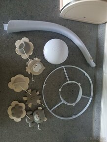 Kolotoč nad postýlku - 7