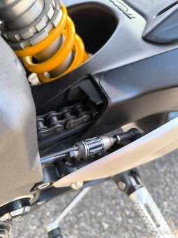 Triumph Street Triple 765 RS - 7