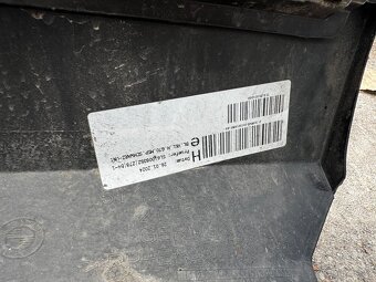 BMW G70 7ER M-Paket zadní naraznik - 7