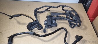 Různé náhradní díly z VW Passat B6 2.0 tdi 103 kw - 7