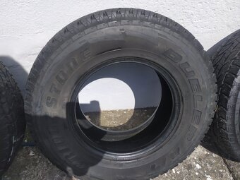 Bridgestone Dueler 235/75/15 - 7