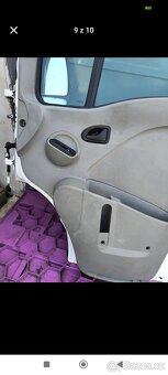 Prodám kompletní dveře P ,strana přední Renault Master Rok - 7