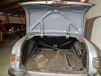 Mercedes W105-219 - 7