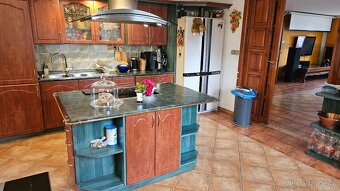 Rodinný dům 400 m2 u Kynšperku - 7