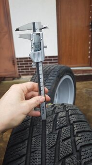 Alu Lexus Is250 (17x8JJ ET45) + zimní pneu Matador - 7