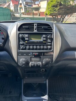 Toyota RAV 4 2.0i - 7