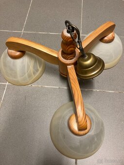 Stropní lustr a dvě nástěnné lampičky - 7