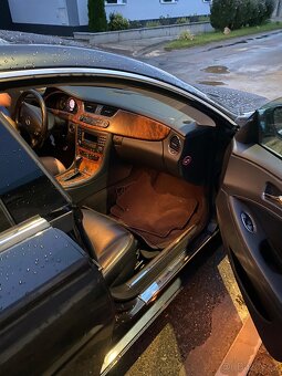 Mercedes CLS 350i ,200 kW/272 PS, serviska kompl , TOP STAV - 7