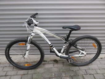 Horské kolo Specialized Hardrock 26 - vel. 15,5 - 7