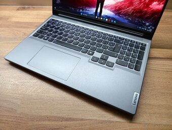 RTX 4070 8GB_LENOVO LEGION SLIM 5 16ARP9_R7-8845HS_2,5K - 7