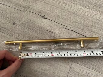 Nábytkové úchytky - 7