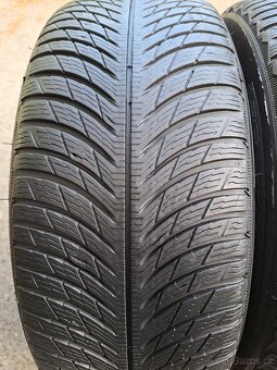 235 55 17 zimní pneu R17 Michelin 235/55/17 - 7