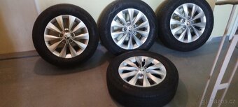 Hezké jako nové alu kola originál Škoda + letní pneu - 7