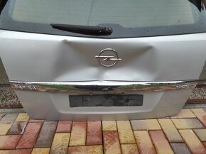 Prodám Opel Zafira B zadní dveře - 7