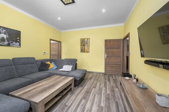 PRODEJ PROSTORNÉHO BYTU 3+1, JERONÝMOVA, ČESKÉ BUDĚJOVICE - 7