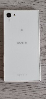 Mobilní telefon Sony Xperia Z5 Compact - 7