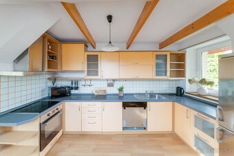 Rodinný dům 258 m² v Horních Tošanovicích - 7