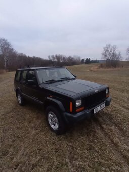 Jeep Cherokee XJ 4.0 - 7