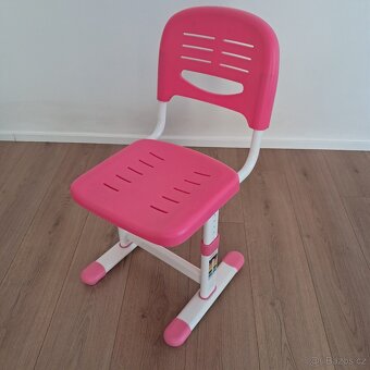 Prodám Tommi dětský psací stůl - 7