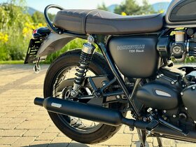 Triumph Bonneville T120 Black Custom - 7