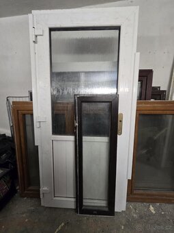 Vchodove dvere + dve okna - 7