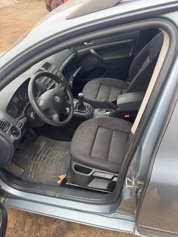 Prodám náhradní na Škoda Octavia 2 - 7