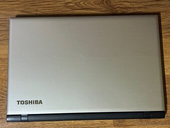Toshiba Satellite L55-C5335S - 7