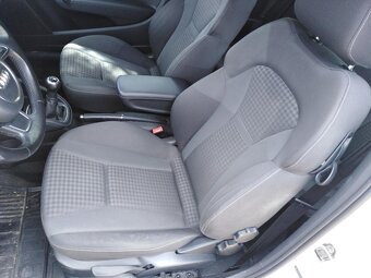 AUDI A1 S .- LINE, 1,6 TDi, NAFTA 77 KW - 7