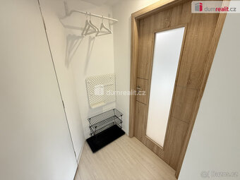 Pronájem bytu 2+kk 40 m2 P2 Nové Město po rekonstrukci výtah - 7