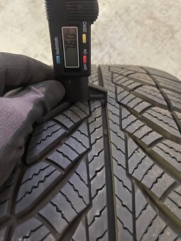 Orig zimni bmw 5 G30 G31 style 684 + 245/45/18 90% - 7