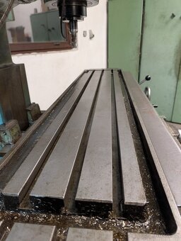 Frézka TOS FA 4V - 7