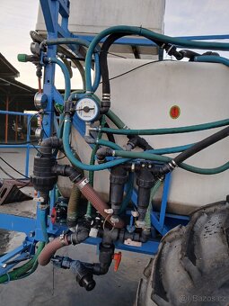 3000l Tažený postřikovač INUMA 3024 - 7